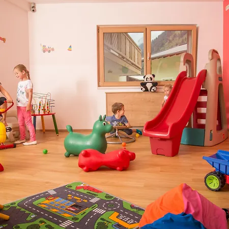 호텔 뢰메르호프 Fusch an der Grossglocknerstrasse